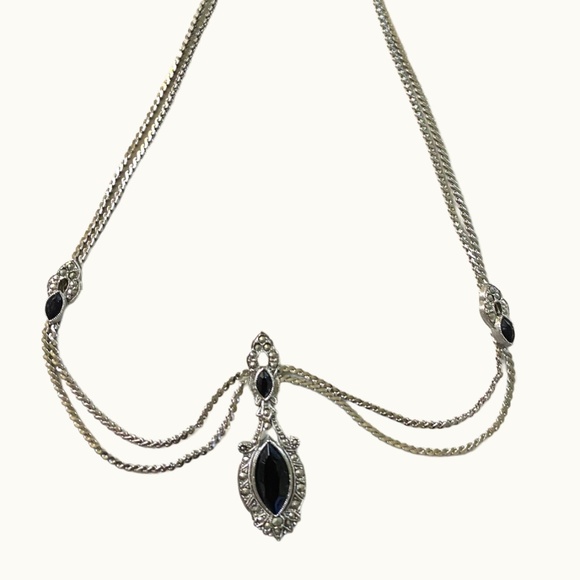 Victorian Style Chandelier Necklace With Onyx Tone Pendant - Picture 1 of 6
